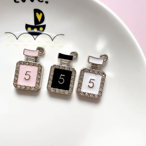 Phụ kiện móc khó<span class=keywords><strong>a</strong></span> hình chai nước hoa nhự<span class=keywords><strong>a</strong></span>, móc khó<span class=keywords><strong>a</strong></span> điện thoại tự làm, <span class=keywords><strong>3</strong></span> màu hồng trắng đen, móc khó<span class=keywords><strong>a</strong></span> nhự<span class=keywords><strong>a</strong></span> resin - Product Image 6