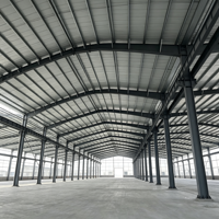 Bâtiment d'élevage modulaire à montage rapide et bonne ventilation, structure en acier pour élevage de bétail et volailles