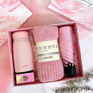 Vente en gros de produits de <span class=keywords><strong>luxe</strong></span> en stock, fournisseur d'ensembles de cadeaux de parapluie de tasse d'anniversaire de fille fantaisie pour femmes cadeau de mariage de fête des mères/ - Product Image 6