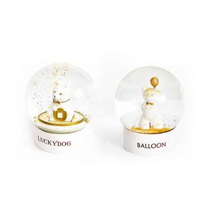 Base <span class=keywords><strong>de</strong></span> resina personalizada <span class=keywords><strong>de</strong></span> alta calidad, muñeca <span class=keywords><strong>de</strong></span> dibujos animados, globo <span class=keywords><strong>de</strong></span> <span class=keywords><strong>nieve</strong></span>, Animal <span class=keywords><strong>de</strong></span> cristal, <span class=keywords><strong>bola</strong></span> <span class=keywords><strong>de</strong></span> <span class=keywords><strong>nieve</strong></span>, recuerdo, regalos <span class=keywords><strong>de</strong></span> marca para el hogar, adornos - Product Image 1