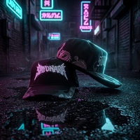 Casquette de baseball en suède doublée satin avec logo brodé 3D flamme personnalisé OEM, strass et étiquette métallique, modèle Sayonara Baez de luxe en gros