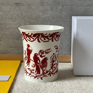 Macetas de cerámica creativas hechas a mano en colores rojo y blanco, jarrón de cerámica para regalo de un amigo. - Product Image 6