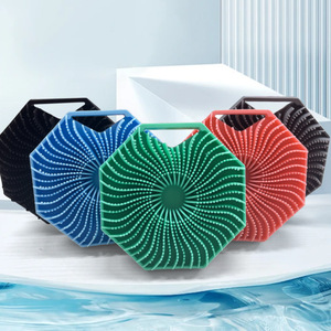 Cepillo de silicona antimicrobiano para ducha, con mangos antideslizantes, para lavado corporal, exfoliación, masaje y limpieza profunda de la piel. - Product Image 2