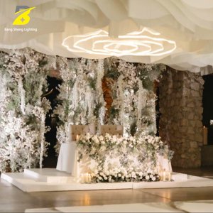 Décoration de plafond pour lieu de mariage, lampe suspendue en tissu circulaire en spirale rose pour salle de banquet - Product Image 4