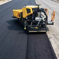 Mini finisseur d'asphalte sur chenilles CLG503E, 3,2 m, 300 t/h, 55,8 kW, épaisseur de pavage 200 mm pour la construction routière