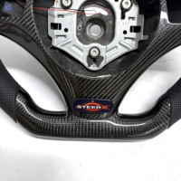 Volant sport en fibre de carbone de haute qualité E90 M3 avec éclairage LED pour accessoires de voiture E82 E87 E92 E93