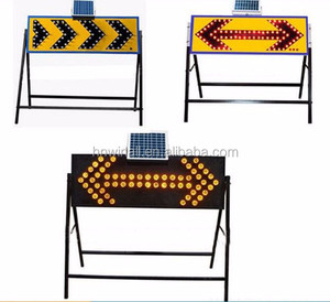 Segnaletica Direzionale a Freccia Solare con Batteria, Cartelli di Avvertimento a LED, Pannello a Freccia LED Montato su Rimorchio, Luce Guida Traffico - Product Image 1