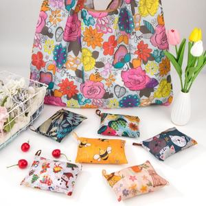 Bolsas de Compras Plegables Reutilizables de RPET al por Mayor de Fábrica, Impresión de Logotipo Personalizado en Nailon y Poliéster para Compras - Product Image 4