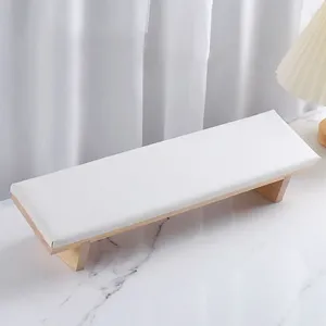 Soporte de Mano Inclinado con Diseño Biselado, Almohada de Mano que Ahorra Espacio, Cojín de Apoyo para Uñas, Base de Madera Suave, Soporte para Arte de Uñas, Herramienta de Manicura - Product Image 4