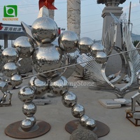 Figurine en métal Statue abstraite 304 boule en acier inoxydable Style Robot Fighting Man Sculpture