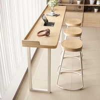 Table de bar mobile en bois massif de style nordique, longue et étroite, pour balcon ou fenêtre, idéale pour les salons de thé ou les cafés, avec chaises hautes incluses.