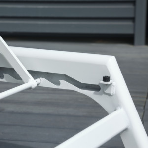 Chaise longue d'extérieur moderne pliable et réglable, blanche, pour plage, jardin, cour, patio, hôtel, bord <span class=keywords><strong>de</strong></span> piscine, avec cadre en <span class=keywords><strong>aluminium</strong></span> imitation bois - Product Image 5