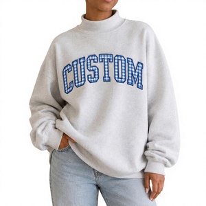 Sweat-shirt personnalisé à col montant avec appliqué gingham, pull brodé avec nom personnalisé, col rond avec texte personnalisé - Product Image 1