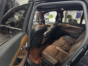 2021 pour <span class=keywords><strong>Volvo</strong></span> <span class=keywords><strong>XC90</strong></span> <span class=keywords><strong>B5</strong></span> Momentum Luxury Edition 7 places voiture d'occasion - Product Image 5