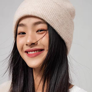 Chapeau tricoté en <span class=keywords><strong>cachemire</strong></span> femmes automne hiver nouveau visage montrant petite grosse tête chaude <span class=keywords><strong>oreille</strong></span> protégeant tissu commun à la mode - Product Image 2