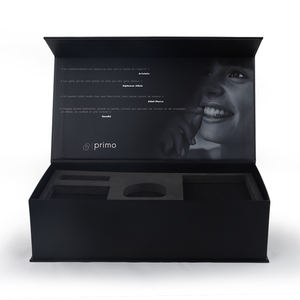 Boîte cadeau rigide à rabat magnétique en papier cartonné noir de luxe avec matériaux recyclés, gaufrage et revêtement UV, fabriquée au Vietnam - Product Image 2