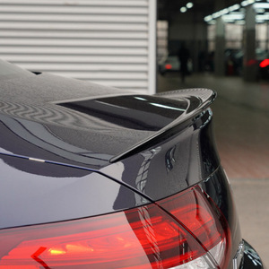Alerón Trasero para Mercedes-Benz Clase C Coupé 2015-2021, Color Negro Piano, Textura de Fibra de Carbono, ABS, Montaje en el Maletero - Product Image 1