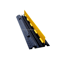 Protector de Cables Personalizable Amarillo y Negro (1000x250x50mm) para Cubrir Cables en el Suelo y Seguridad en Eventos, 2 Carriles Cruzados