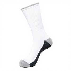 Nouvelles chaussettes de sport d'hiver respirantes à cheville haute pour hommes, avec grip personnalisé pour équipe, fabriquées au Pakistan, pour sports de plein air - Product Image 1