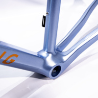 Cadre de vélo de route en fibre de carbone entièrement intégré T47, frein à disque, guidon léger, axe traversant, dropout Di2, 1050g