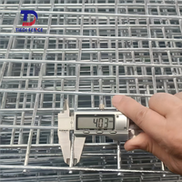 Cage en treillis métallique galvanisé carré 2x2 4x4 pour oiseaux et lapins Malla Electrosoldada Panneau en treillis métallique soudé en acier pour la construction