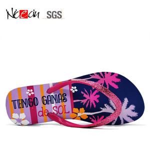Wholesale Custom Printed PE/Rubber Flip Flops Stylish Tropical Design <b>Glitter</b> Thong Sandals For Women - Product Image 6