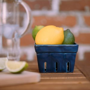 Panier à <span class=keywords><strong>baies</strong></span> <span class=keywords><strong>en</strong></span> céramique Bol de <span class=keywords><strong>cuisine</strong></span> Kawaii rose blanc et mignon motif fraise Bols carrés de récolte <span class=keywords><strong>en</strong></span> grès - Product Image 1