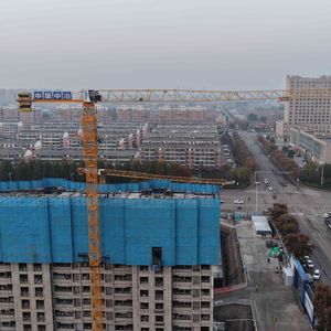 High Quality Dahan Flat Top Tower <strong>Crane</strong> <strong>QTZ100</strong>-6013-8T Max Height 200m Rated Lifting Moment 100t.m Span 60m 8 Ton Engine High - Product Image 3