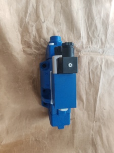 Vanne de commande directionnelle proportionnelle haute performance 4WRZ25E325-5X/6A24NTZ4/D3M-20 4WRKE 16 W6-200L-3X/6EG24K31/F1D3M 4WRZE - Product Image 3