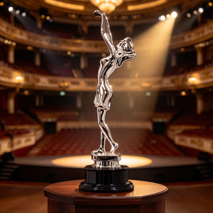 Trophée personnalisé en métal, trophée pour femme en or rose, figurine mince, base noire à facettes, trophée souvenir Reine de la Beauté - Product Image 6
