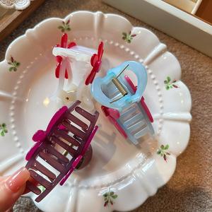 กิ๊บติดผมรูปดอกทานตะวันขนาดกลาง 7.5 ซม. สีสันตัดกัน สำหรับมัดผมครึ่งหัว เครื่องประดับผมสำหรับเด็กผู้หญิง - Product Image 4