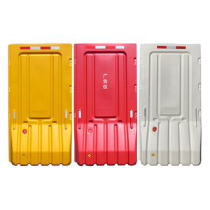 Barrière en plastique remplie d'eau, hauteur 1,8 m, pour la sécurité routière et l'isolation temporaire du trafic - Vente en gros usine - Product Image 1