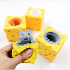 Jincan Sáng Tạo Giải nén dễ thương pho mát chuột cốc Pinch âm nhạc bóp Vent sóc cốc giảm căng thẳng Đồ chơi - Product Image 1