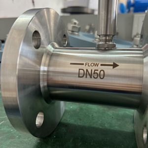 कारखाने प्रत्यक्ष स्टेनलेस स्टील निर्माण ± 0.5% r उच्च सटीकता पानी तेल तरल टरबाइन फ्लोमीटर - Product Image 2