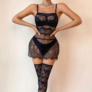 Conjunto de Lencería de Lujo de Encaje de 3 Piezas: Corsé, Sujetador, Bragas y Liguero de Malla Transparente - Precio Mayorista - Product Image 1