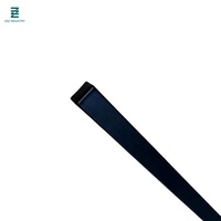 Nouveau design de décoration d'intérieur, palier carré noir mat, palier en fer forgé, balustre solide, axe d'escalier en métal moderne
