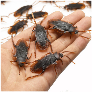 Jouet de farce en plastique amusant et effrayant (mouche, cafard, mille-pattes, scorpion, araignée) pour le Poisson d'avril, accessoires de magie de close-up - Product Image 3