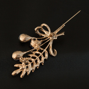 Grande broche en forme de nœud doré avec cristaux couleur épis de blé, pour corsage, pour fabricants de vêtements - Product Image 6