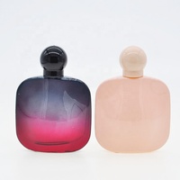Flacon de parfum en verre rose de luxe de 50 ml, nouveau design féerique, avec bouchon rond, fabrication en usine, étiquette privée personnalisée, vente en gros en vrac