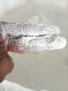 Minéral Phyllosilicate d'Aluminium 99,9% Pur en Poudre U-Clay de Qualité Industrielle pour Applications Caoutchouc et Détergents - Product Image 3