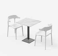 Ensemble de table et chaises de salle à manger de style minimaliste moderne, chaise en plastique empilable durable pour cantine scolaire, café