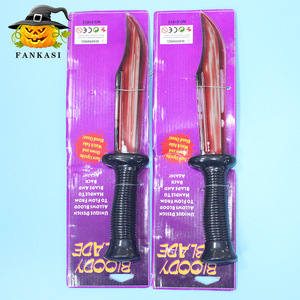 Couteau en plastique Bloody Blade, accessoire d'Halloween, effet sang réaliste, utilisation en intérieur - Product Image 1