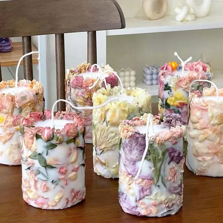 Handmade Romantic Dried flower pillar Scented candles Rose Soy Wax Wedding Gifts Home Decor