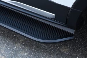 Aftermarket L8 L9 Qihang Style Suv Side Running Silver Stainless Steel with <b>Black</b> Aluminum Surface - Product Image 3