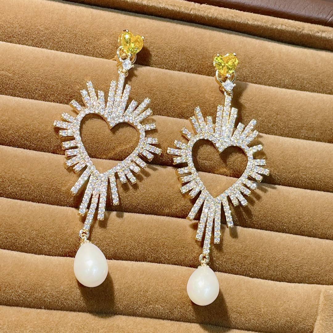 สีเหลือง