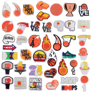 Vente en gros 2024 de chaussures de basket-ball personnalisées avec logo en PVC, breloques, décorations de chaussures en caoutchouc pour enfants, en <span class=keywords><strong>plastique</strong></span> durable - Product Image 1