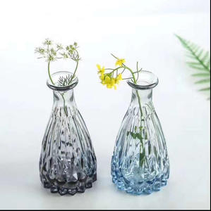 Difusor <span class=keywords><strong>de</strong></span> Aromas en Botella <span class=keywords><strong>de</strong></span> Vidrio <span class=keywords><strong>con</strong></span> Diseño Creativo y Boca Pequeña, Color Degradado en Morado, Amarillo, Rojo, Azul y Negro - Product Image 6