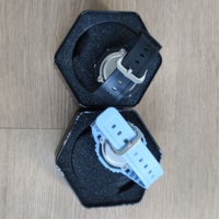 Montre électronique LED carrée pas chère en gros, montre numérique LED tendance, montre de sport pour enfants et étudiants, pour hommes et femmes, avec boîte cadeau