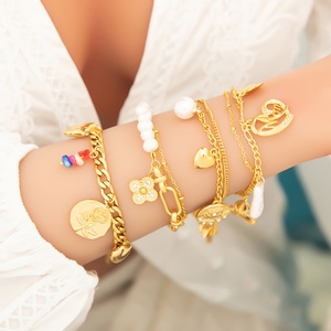 Women's Luxury Stainless Steel <b>Charm</b> Bracelet Trendy 18k Gold Plated Non-Fading Pendant Jewelry Gift Wholesale - Product Image 1