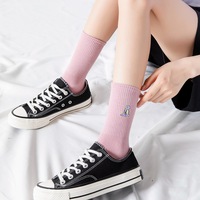 Chaussettes de femme de printemps de dinosaure de broderie de dessin animé drôle de mode de style coréen